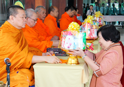 A ceremony: “Philanthropic Mahidol Adulyadej-Prasrinakarin Building Ceremony”
