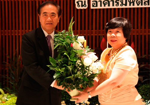 A banquet: 60 years anniversary for Associate Professor Dr. Fongcum Tilokskulchai, Dean of Faculty of Nursing, Mahidol University